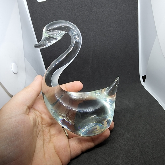Glass Swan Paperweight - Picture 7 of 7
